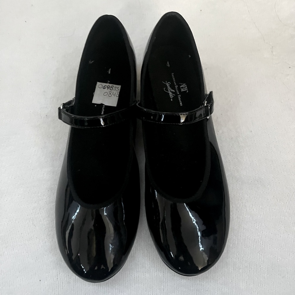 Little girls tap shoes